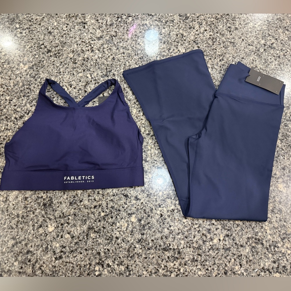 Fabletics Matching Set - Large NWT - image 1